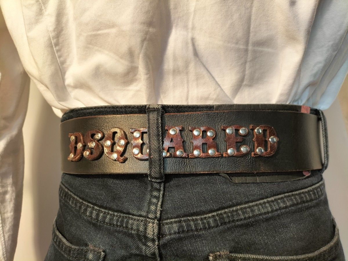 レア1点限り】DSQUARED2 背面ロゴ レザーベルト BIGバックル 牛革-