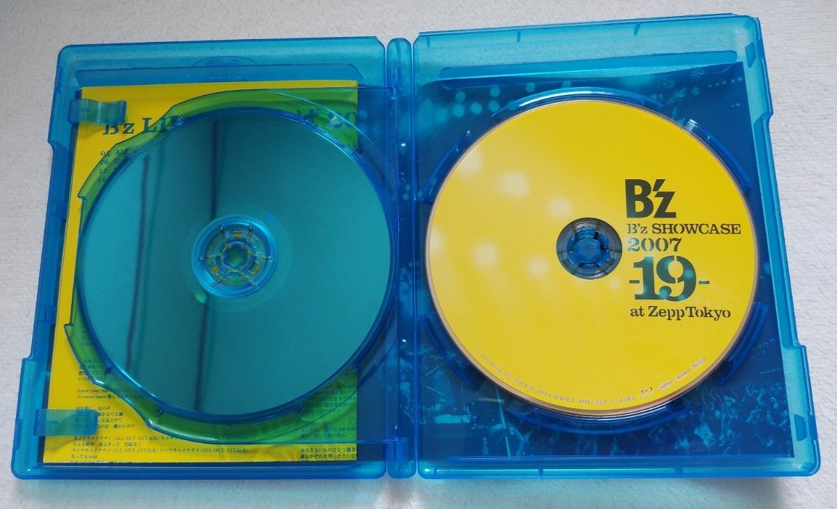 B'z LIVE in なんば 2006 & SHOWCASE 2007 Blu-ray 2枚組 B'z LIVE in なんば 2006 & SHOWCASE 2007 Blu-ray 2枚組