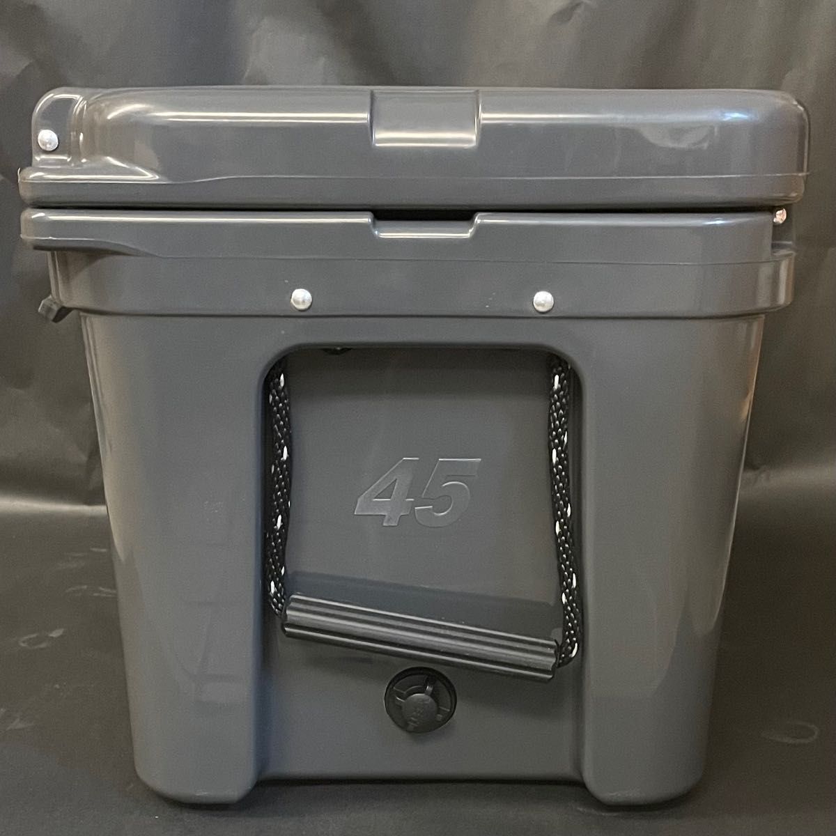 新品 Yeti イエティ クーラー タンドラ tundra 45 チャコール|Yahoo