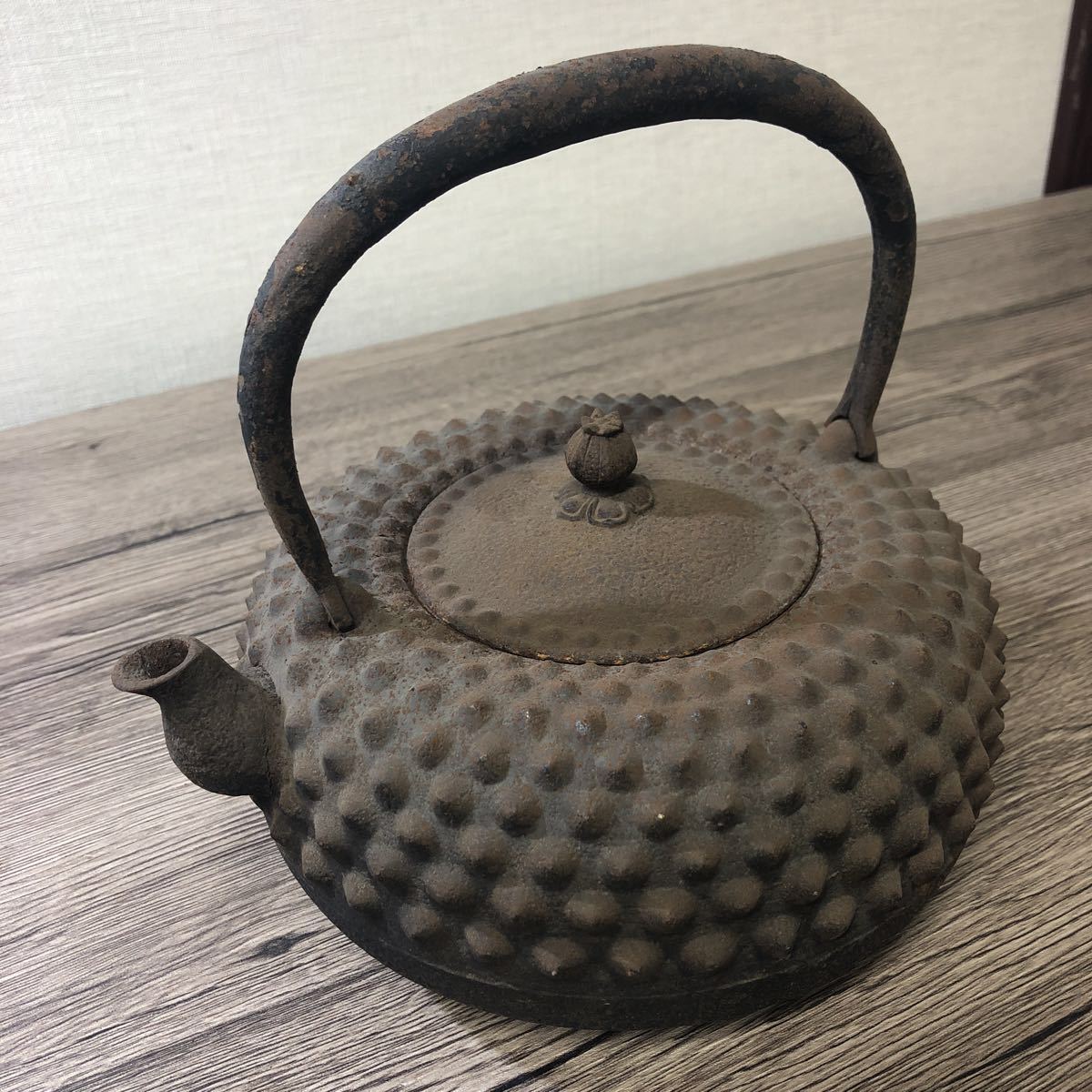 鐵瓶工藝品二手貨詳情未知    原文:鉄瓶 工芸品 中古品 詳細不明