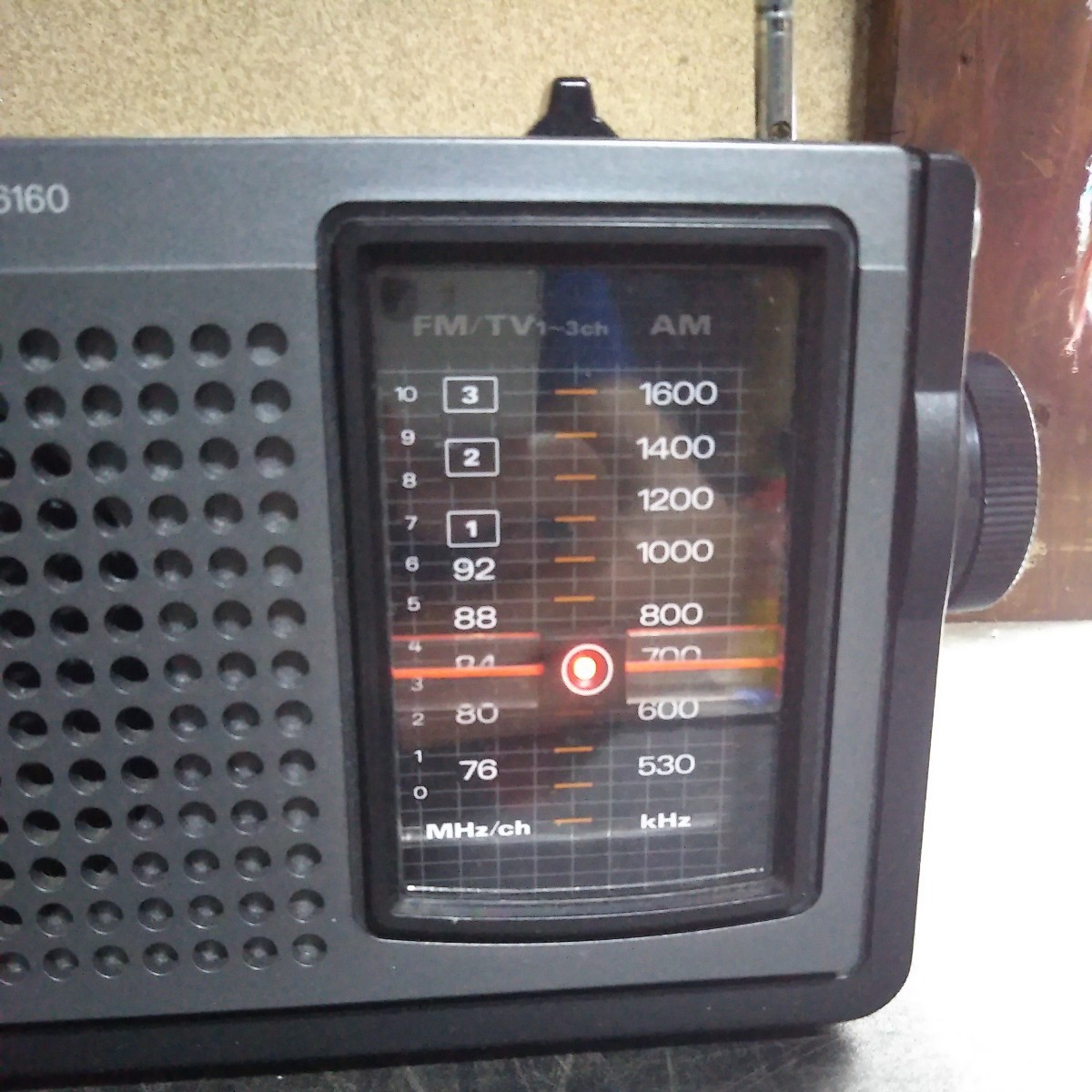 送料無料(M2243)SANYO RP-6160 AM/FM RADIO ワイドFM対応 三洋電機　ラジオ_画像2
