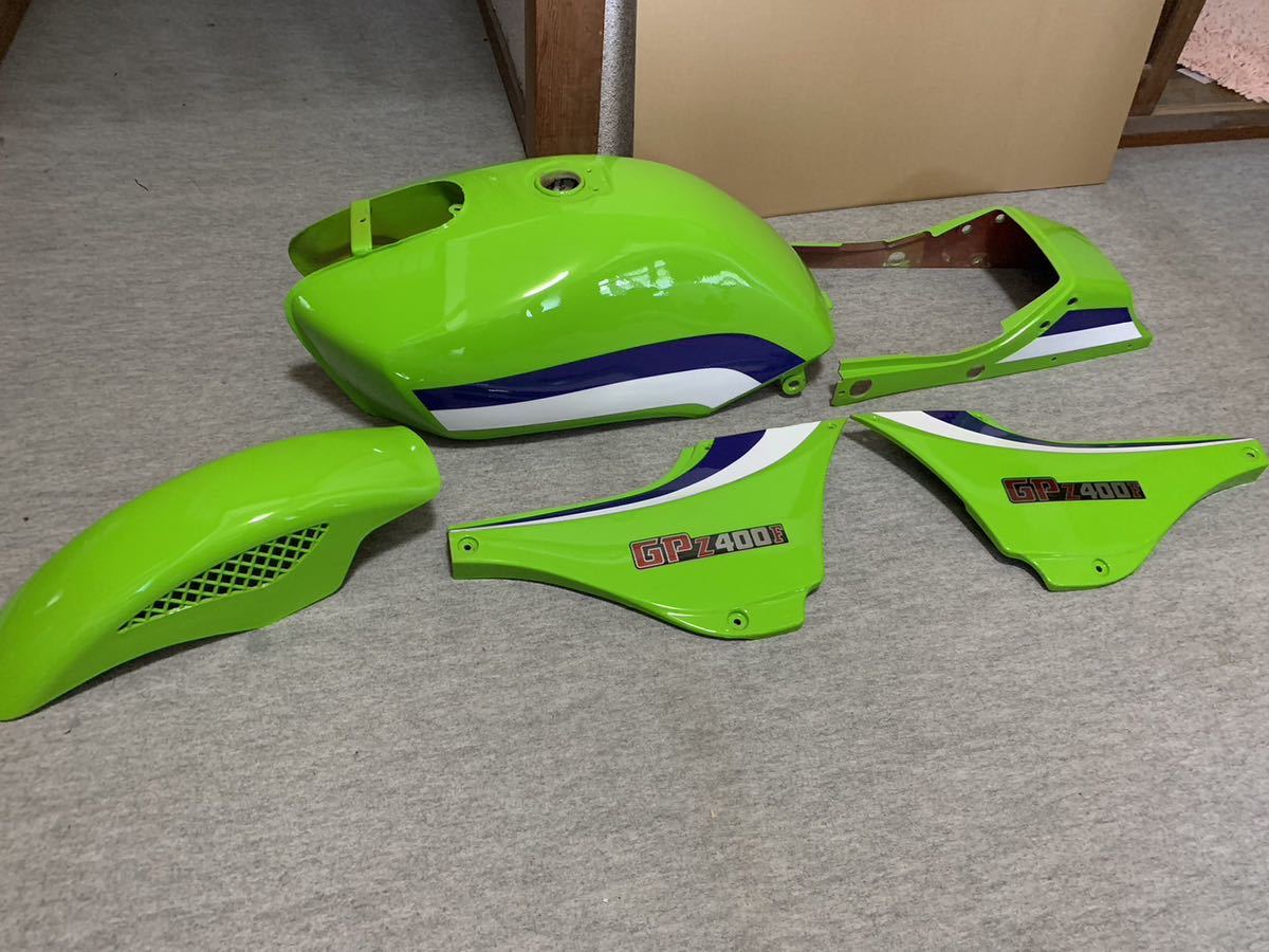 GPZ400F 外装セット サイドカバー 一式 外装 (カワサキ用)|売買された