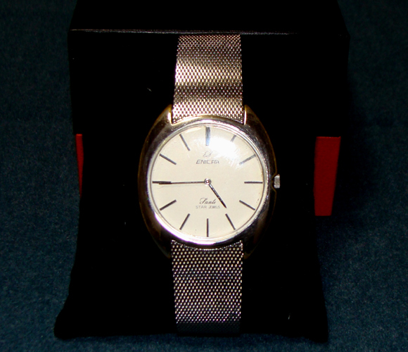● 世界の名機　腕時計(手巻き) ＜ 男性用腕時計 ＞ スイス製　エニカ ●