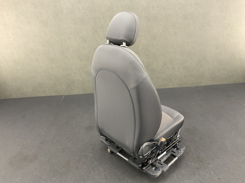 MN063 F60 YT20 MINI Cooper D crossover left front seat passenger's seat * black * hole / crack less [ animation equipped ]*