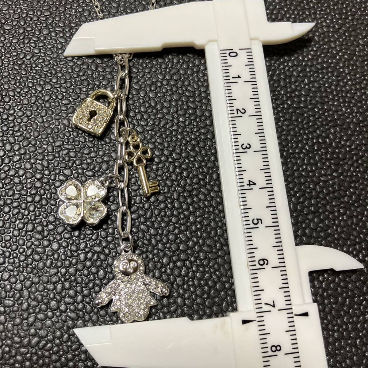 m】美品 SWAROVSKI スワロフスキー チャーム ネックレス m】美品 SWAROVSKI スワロフスキー チャーム ネックレス