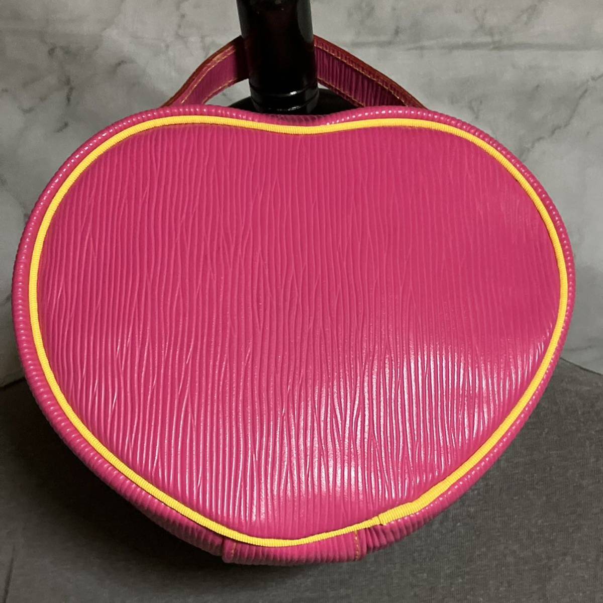 ws550】美品 KENZO ケンゾー ハート バッグ ポーチ 革 バニティ ws550】美品 KENZO ケンゾー ハート バッグ ポーチ 革 バニティ