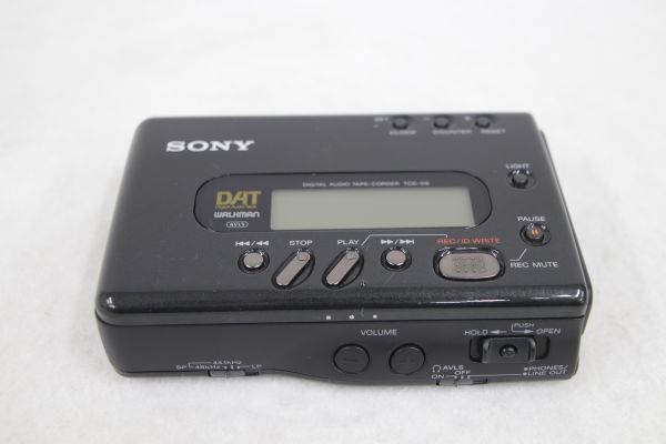 ジャンク品】SONY ソニー DAT ウォークマン TCD-D8 - ポータブルプレーヤー