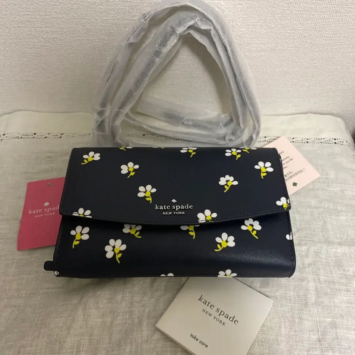 【新品未使用】kate spade ケイトスペード　クロスボディバッグ　タグ付き