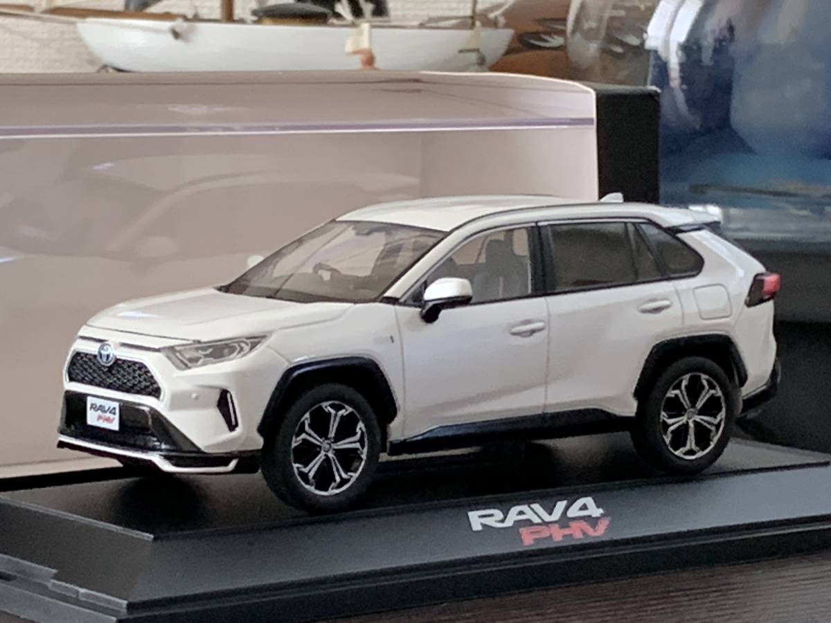 1/30 トヨタ 新型RAV4 PHV 非売品 カラーサンプル ミニカー ホワイト