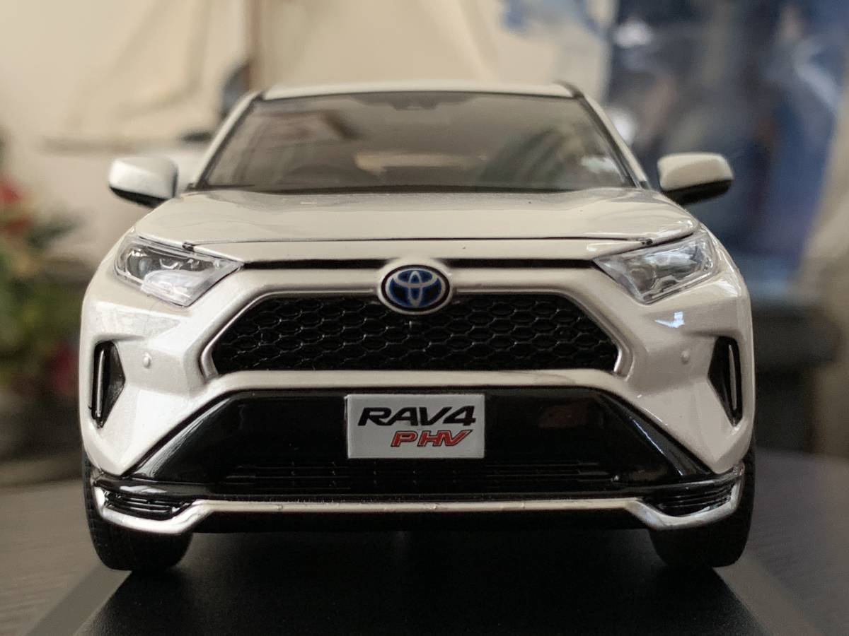 1/30 トヨタ 新型RAV4 PHV 非売品 カラーサンプル ミニカー ホワイト