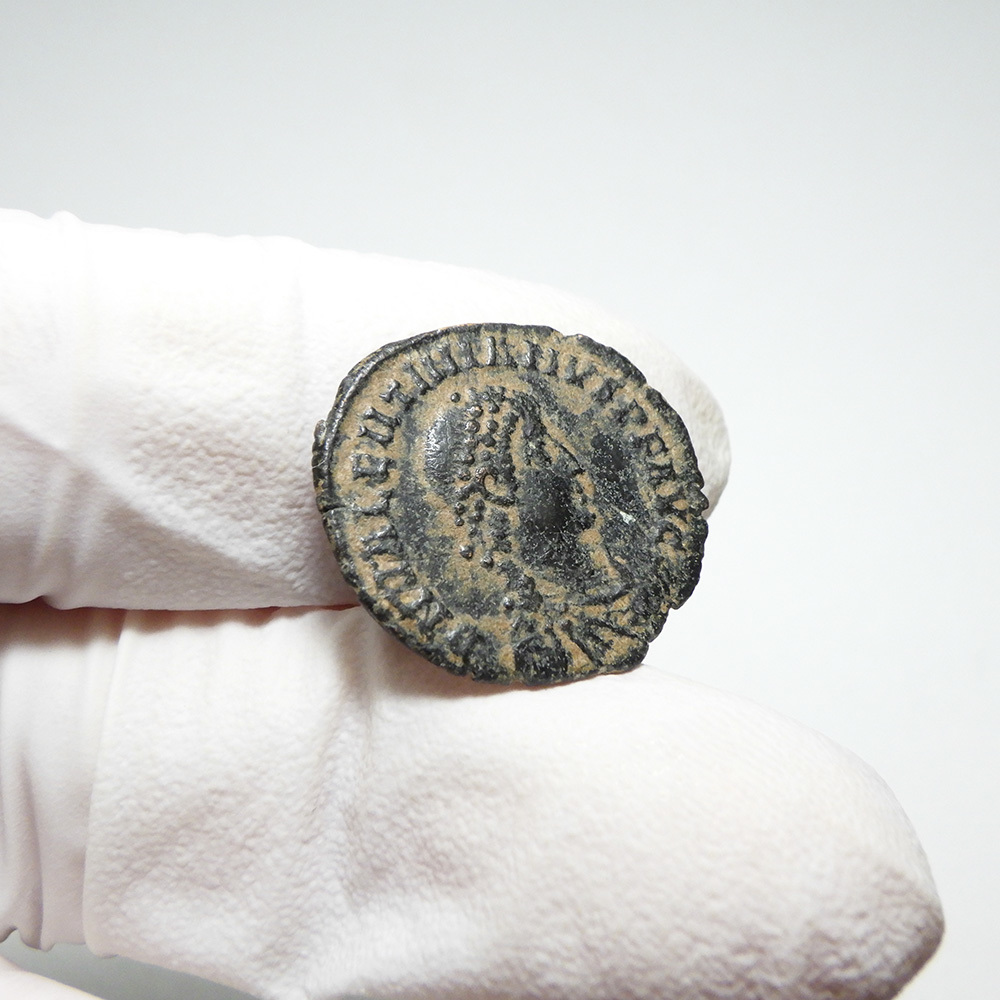 【古代ローマコイン】Valentinian II（ウァレンティニアヌス2世）クリーニング済 ブロンズコイン 銅貨 フォリス(K8jLSM5HUM)_画像4