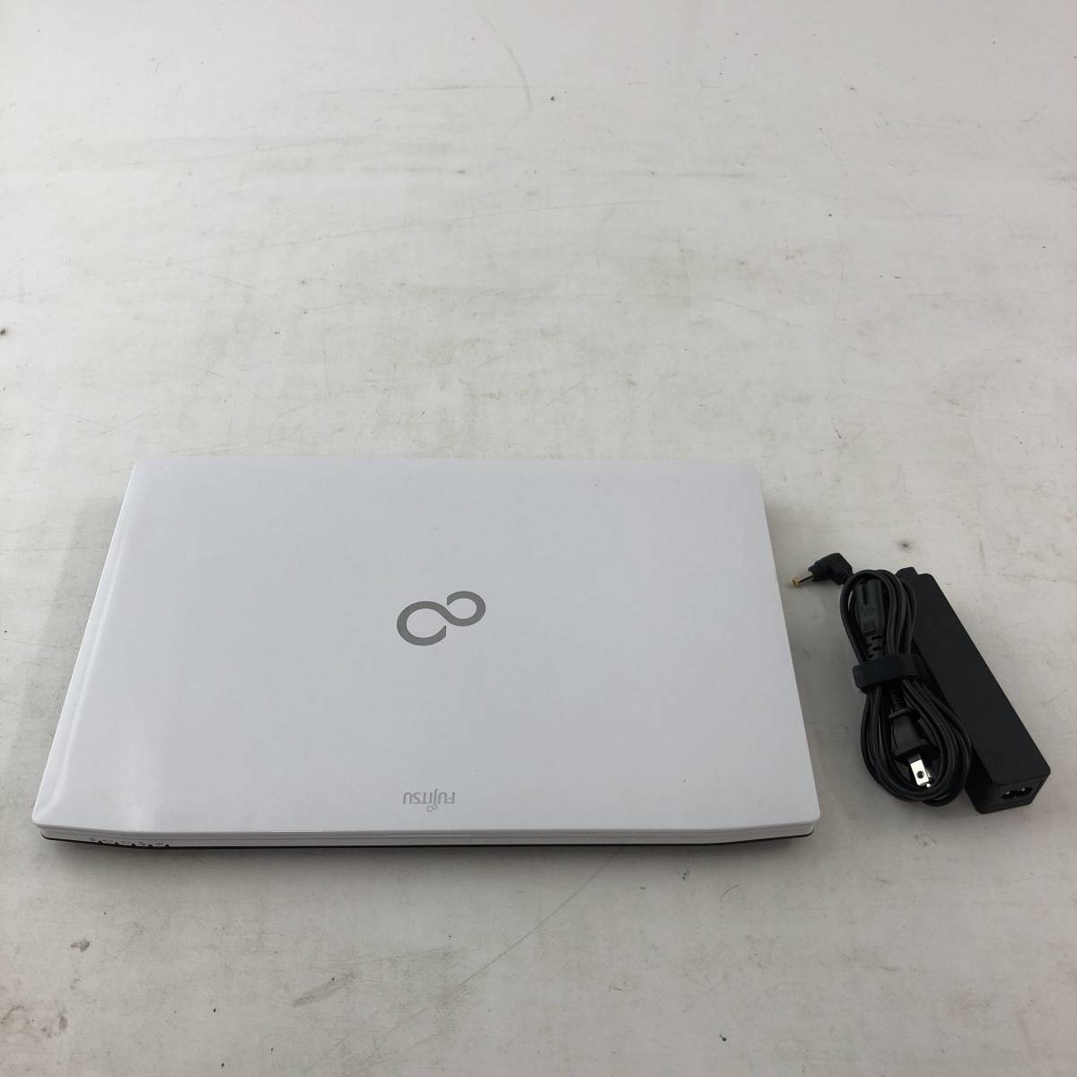 FUJITSU 富士通 FMV LIFEBOOK AH77/K FMVA77KW アーバンホワイト【中古