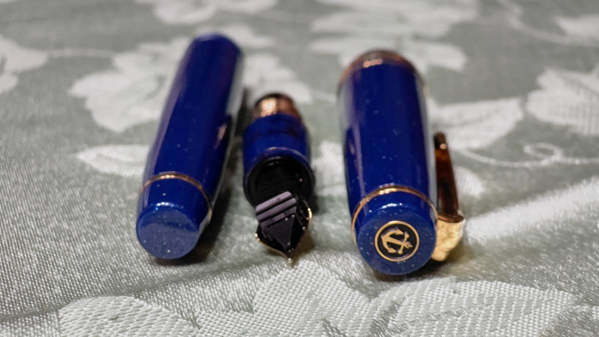 SAILOR セーラー万年筆 FOUNDED 1911 14K 585 H-MF ラメ入りブルー×ゴールド SAILOR セーラー万年筆 FOUNDED 1911 14K 585 H-MF ラメ入りブルー×ゴールド