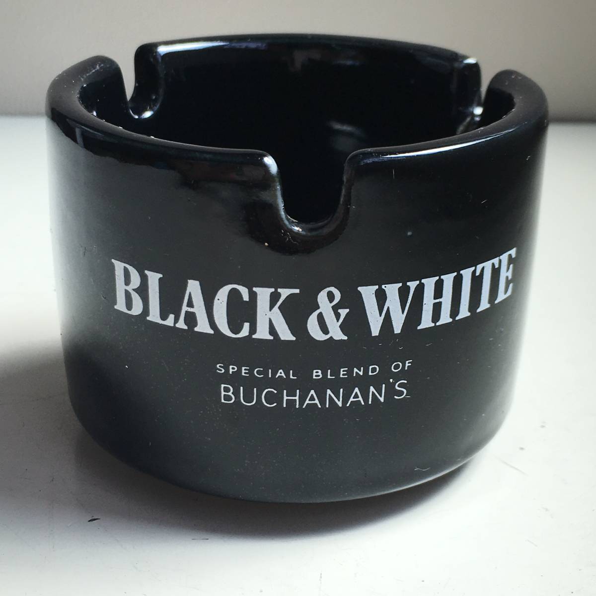 昭和レトロ　ブラック&ホワイト　Black&White　WHISKY SCOTCH　陶器　灰皿　スコッチ_画像2