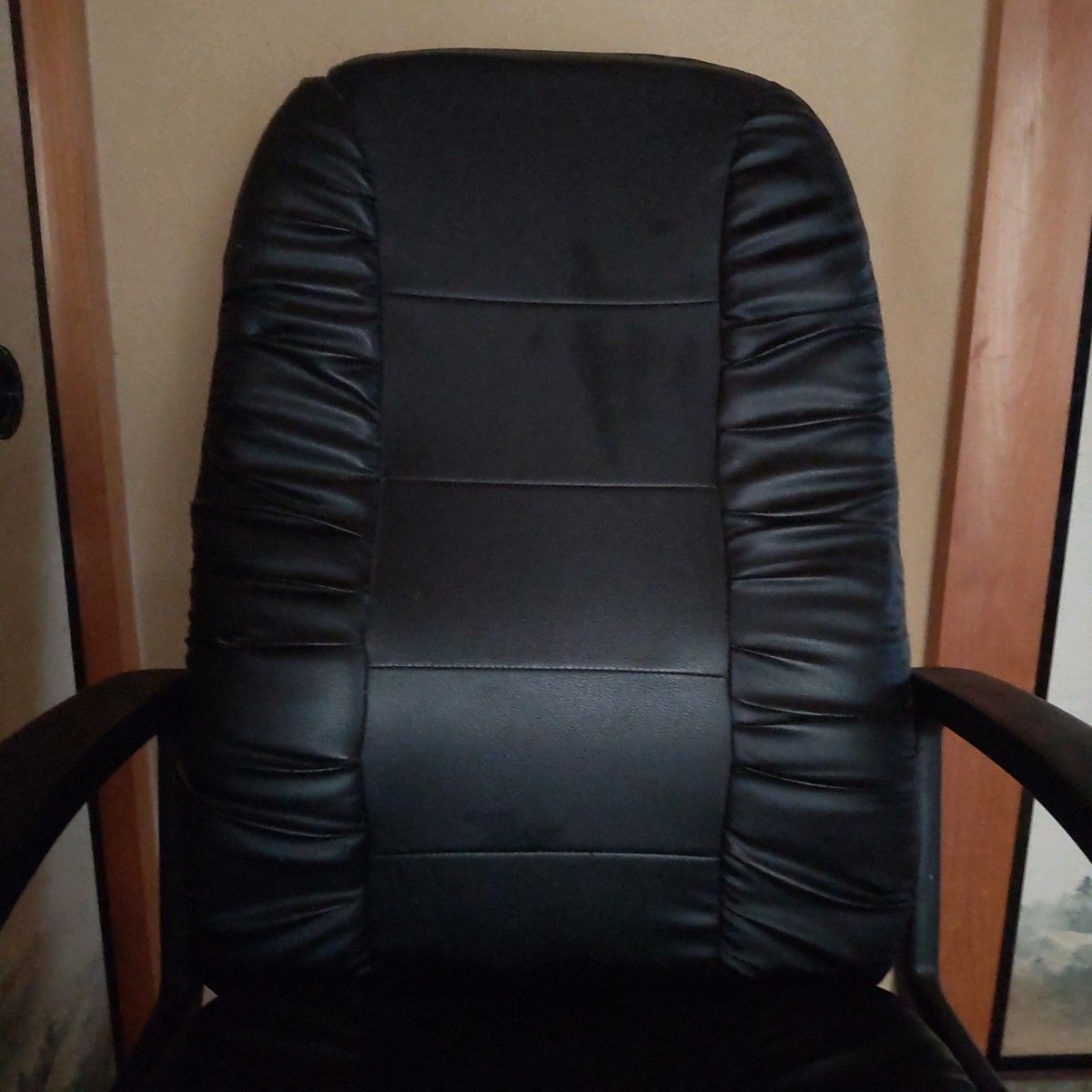 ★社長椅子 ゆったり 組み立て不要 包み込まれるような  黒 オフィスチェア事務椅子ブラック
