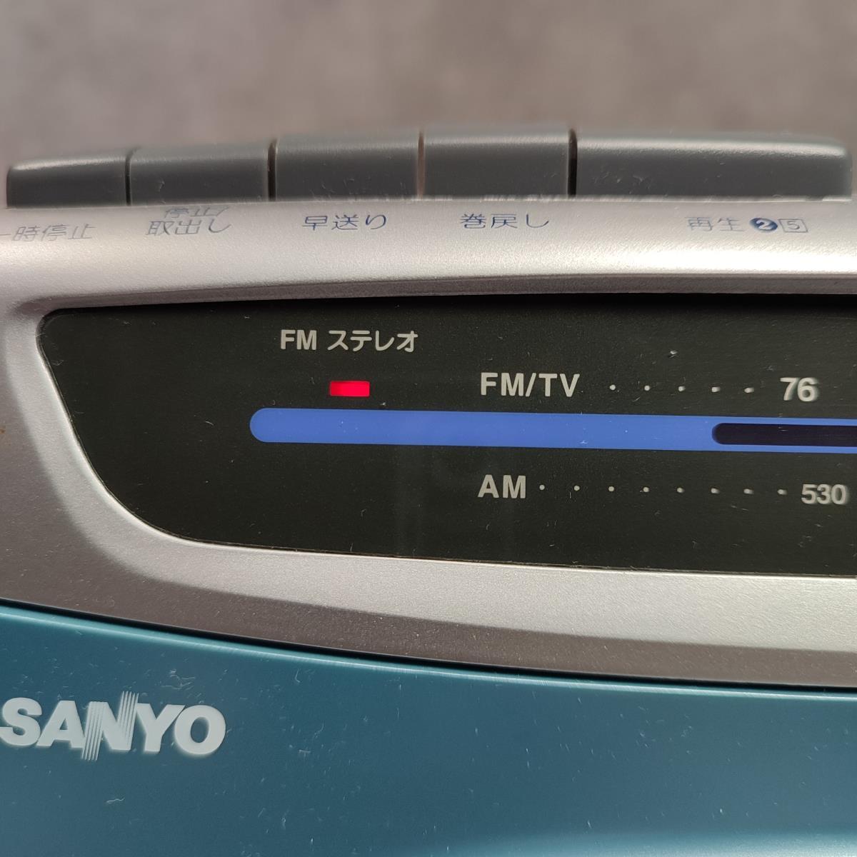 【音出し確認済】 SANYO ラジオカセットレコーダー U4-W31 ダブルカセット 2003年製 元箱 家電 テープ 音響機器 防災 サンヨー 中古品_画像2