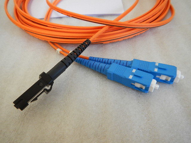 【動作未確認ジャンク品】Ethernet　Fiber　Switch　通電確認のみです。_画像3