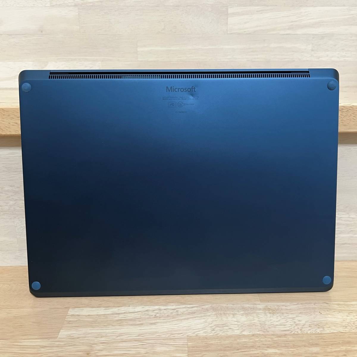 Microsoft Surface Laptop кобальт голубой CPU no. 7 поколение Intel Core i5 SSD 256 GB память 8GB OS Windows10 PRO office2016
