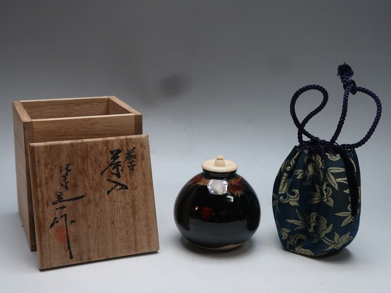 集】080109桶谷定一茄子茶入霊芝笹蔓緞子仕履在銘共箱茶道具| JChere