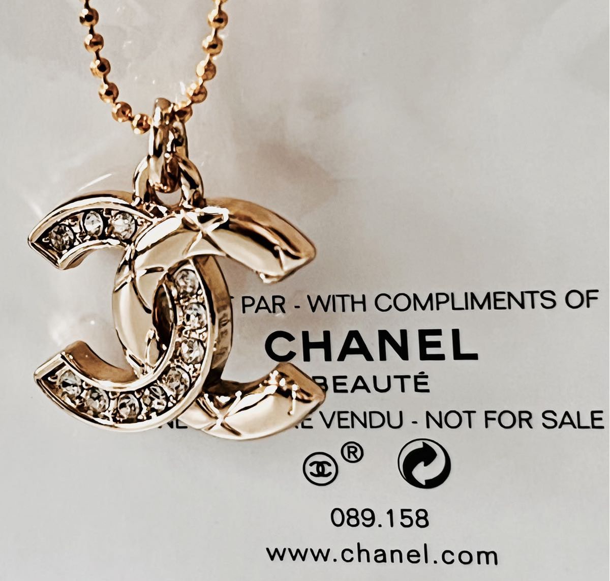 CHANEL シャネル ゴールド&ラインストーン ロゴマークネックレス CHANEL シャネル ゴールド&ラインストーン ロゴマークネックレス