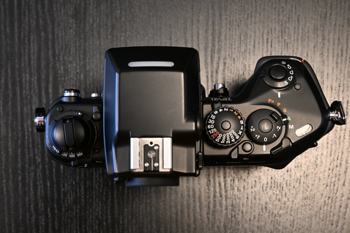 Yahoo!オークション - 美品 ニコン Nikon F4 最終ロット257万台 Yahoo!オークション - 美品 ニコン Nikon F4 最終ロット257万台