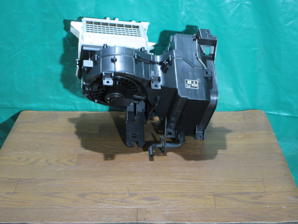 【214498】ダイハツ　タント　L360S　エバポレーター　ブロアモーター付　ASSY　88501-97222　走行：68,000km　テスト済　中古　_画像2