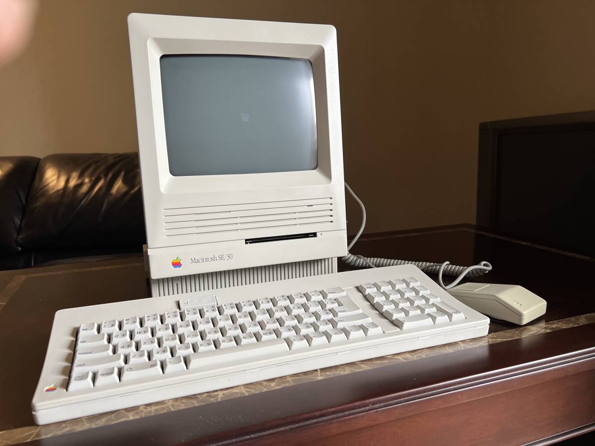 美品 貴重 Apple Macintosh SE/30 キーボード、マウス、電源ケーブル、日本語マニュアル、箱、発泡スチロール付！(68k)｜売買されたオークション情報、ヤフオク!  の商品情報をアーカイブ公開