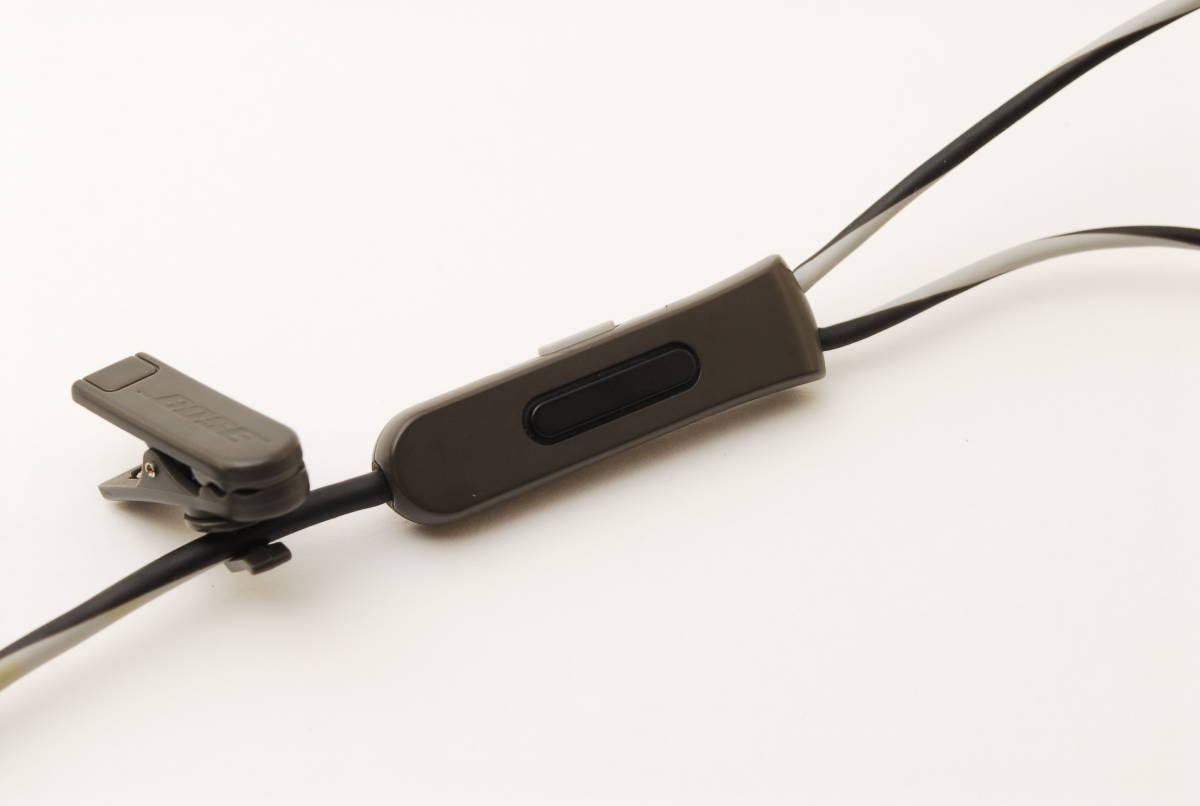 動作OKだが 訳あり】BOSE(ボース)Bose QuietComfort 20 ノイズ 動作OKだが 訳あり】BOSE(ボース)Bose QuietComfort 20 ノイズ