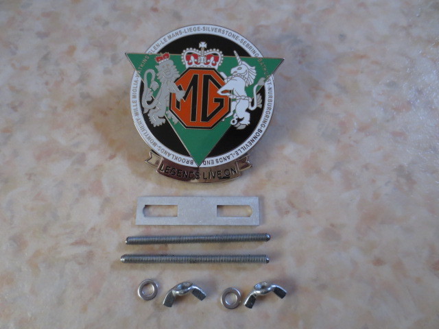  Britain made MG grill badge * new goods * unused goods *MG owner . Britain car fan .! Mini Cooper *MGA*MGB*mi jet * Range Rover *BMC