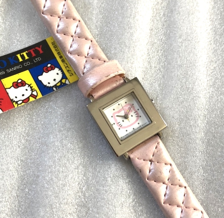  Hello Kitty CITIZEN collaboration clock made in Japan Kitty Chan operation goods PINK square watch limitation liking also HELLO KITTY share common use 