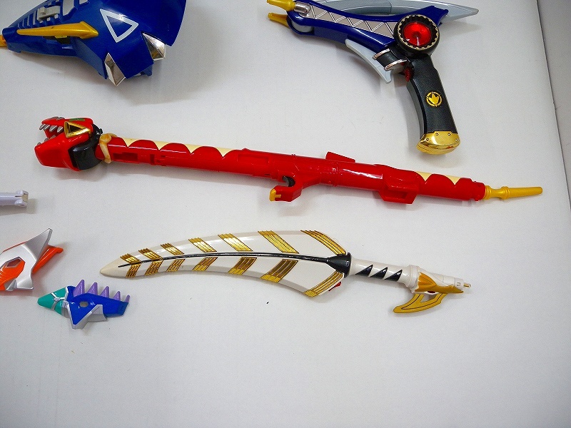 C3682☆爆竜戦隊アバレンジャー 玩具 パーツ一式セット まとめ C3682☆爆竜戦隊アバレンジャー 玩具 パーツ一式セット まとめ