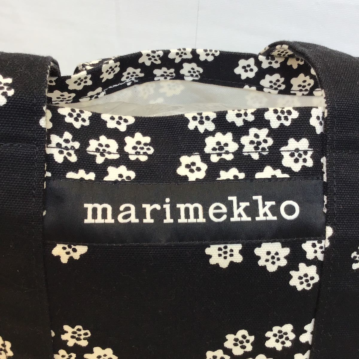 【marimekko マリメッコ】PERUSKASSI PUKETTI トートバッグ 総柄 花柄 ブラック キャンバス 2308oki_画像6