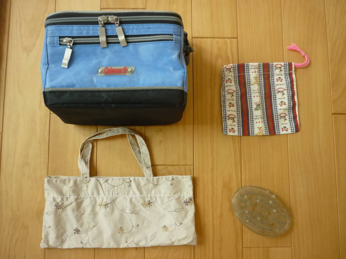     原文:即決 ★ 切手可 丈夫 頑丈 コールマン 保冷バッグ クーラーバッグ クリスマス 袋 刺繍袋 水切れ 良 石けん置き まとめて セット いろいろ