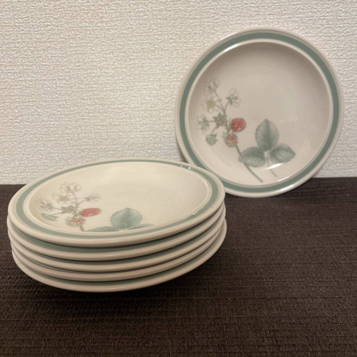 熱い販売 美品☆Wedgewood ウェッジウッド クイーンズウェア １客