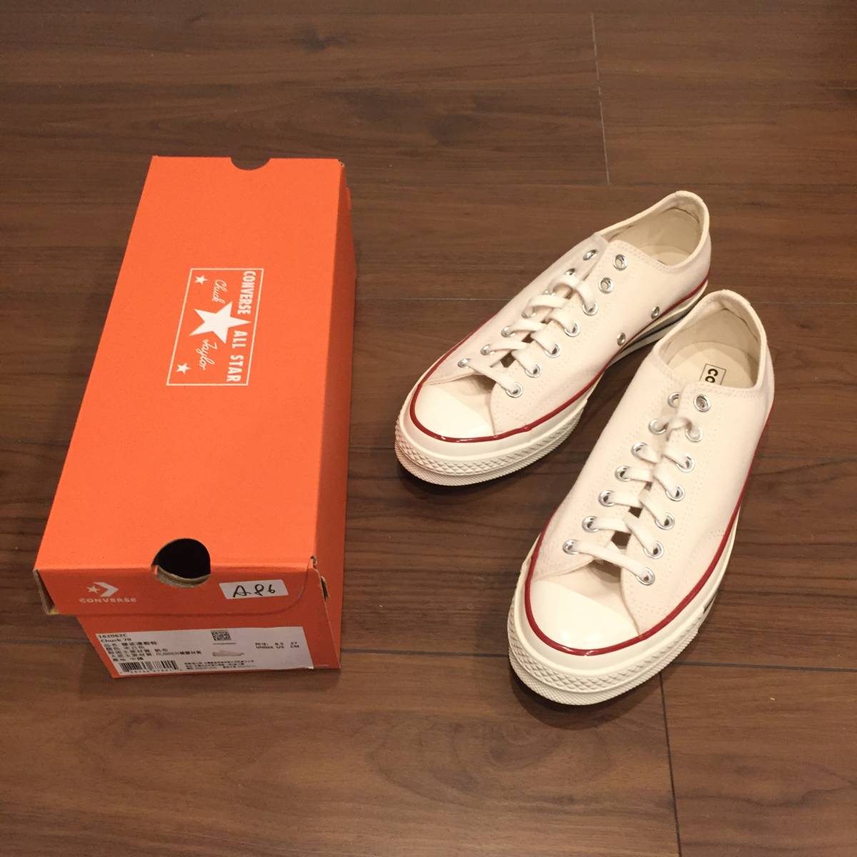【ラッピング無料】 新品・箱付き【コンバースCT70】162062C・生成りキャンバスローカット/27cm(US8.5) 27.0cm 【ラッピング無料】 新品・箱付き【コンバースCT70】162062C・生成りキャンバスローカット/27cm(US8.5) 27.0cm