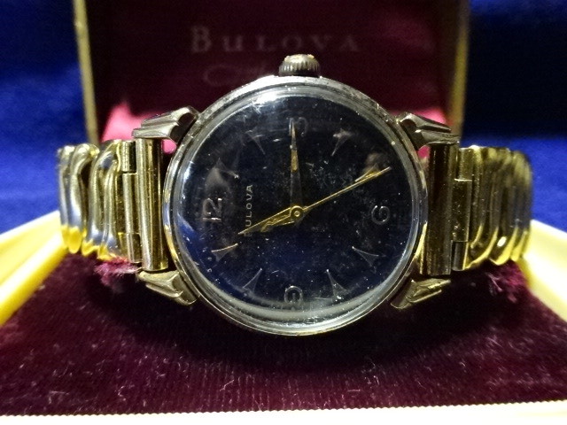 BULOVA アンティーク腕時計　黒文字盤　ビンテージ　ケース付き　可動品　手巻き_画像9