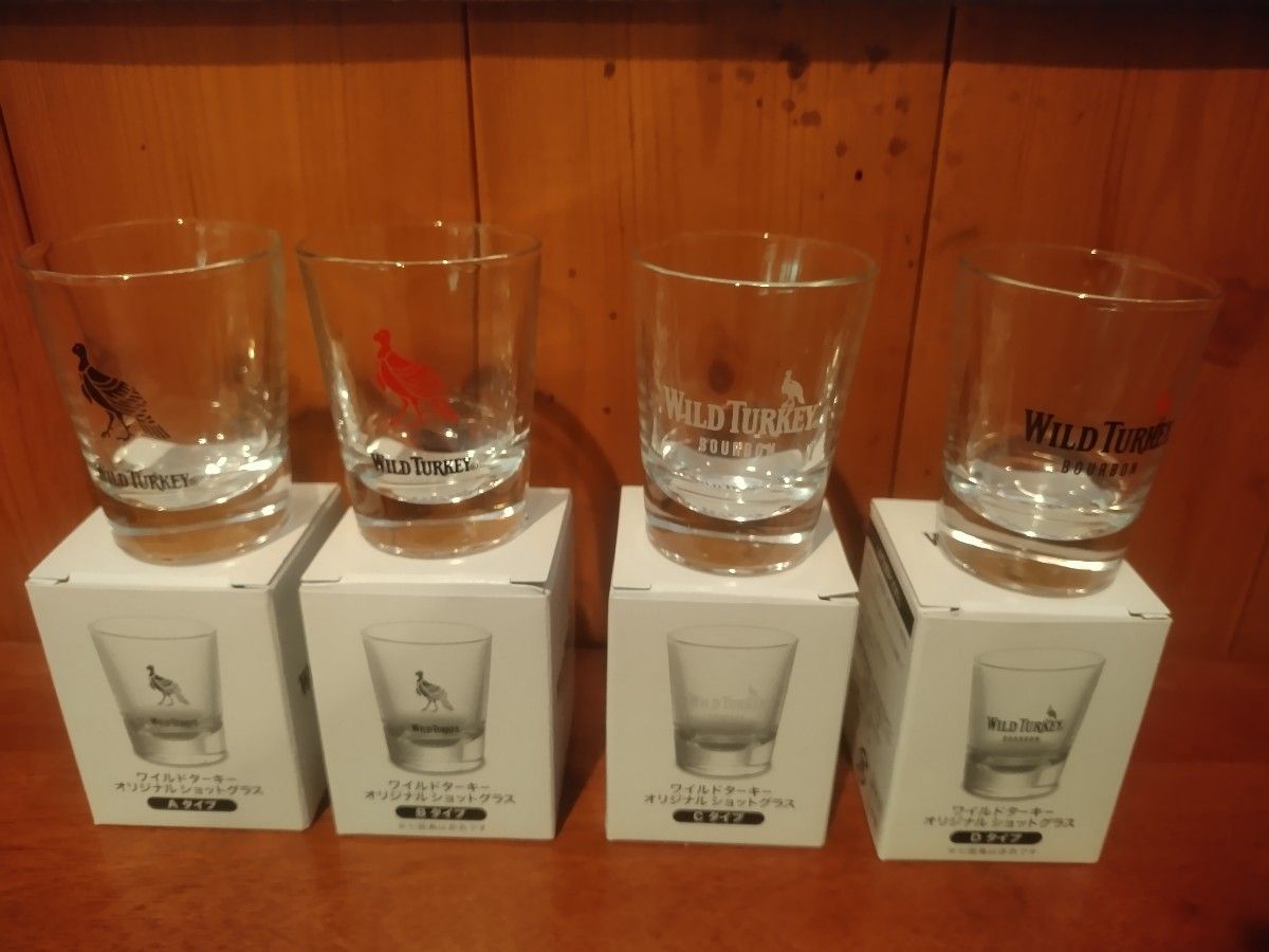ワイルドターキー　ショットグラス　４種　4個　バーボンウイスキー　新品　ストレートグラス　複数あり
