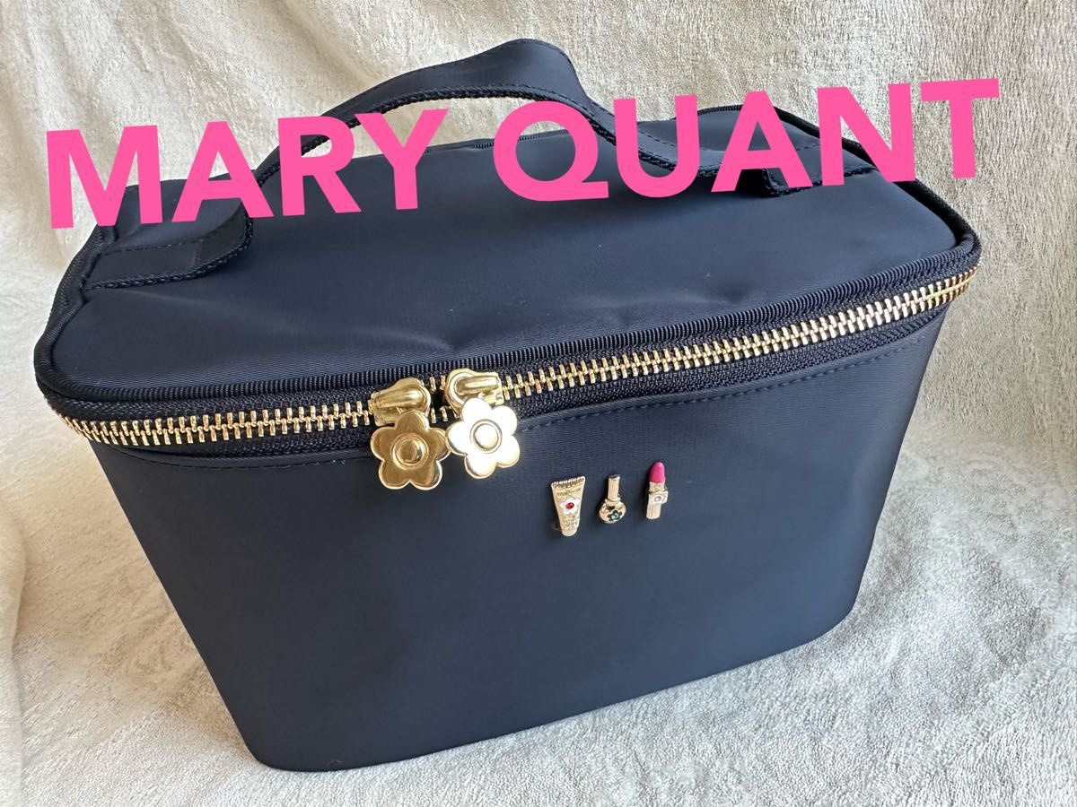 MARY QUANT  マリークワント化粧ポーチ　大容量