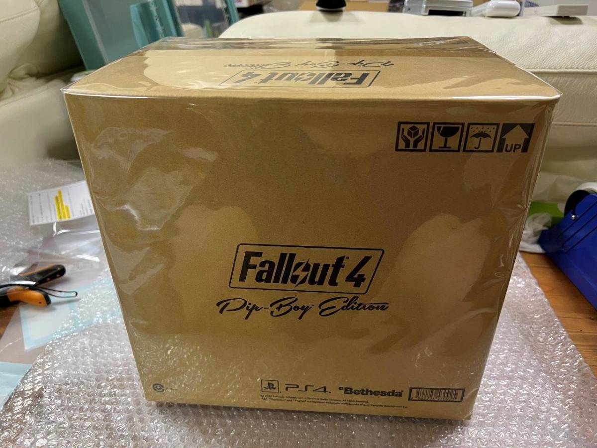 PS4 フォールアウト4 ピップ・ボーイ コレクターズ版 / Fallout 4 Pip Boy Edition 新品未開封 美品 送料無料 同梱可