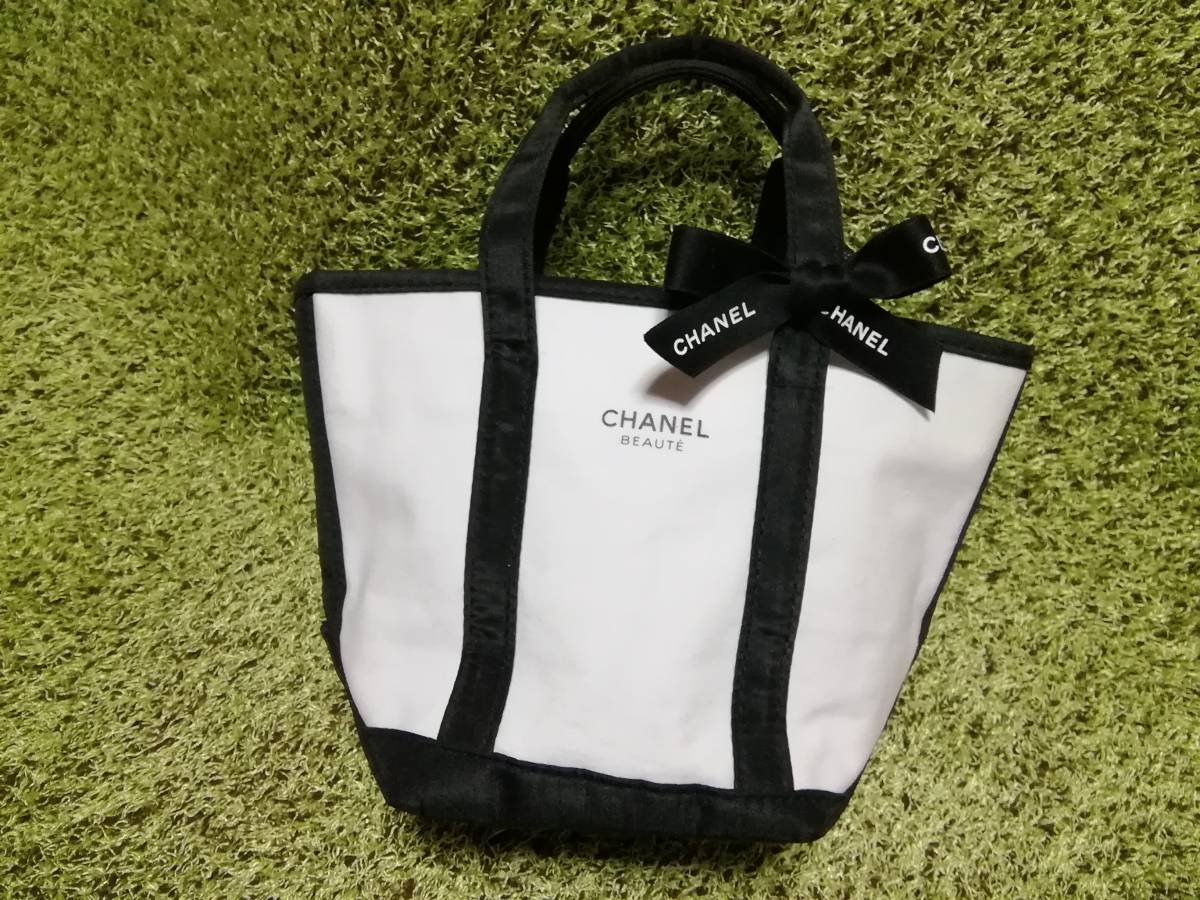 ☆レア美品☆ シャネル【CHANEL】シャネル BEAUTE ノベルティ 未使用品
