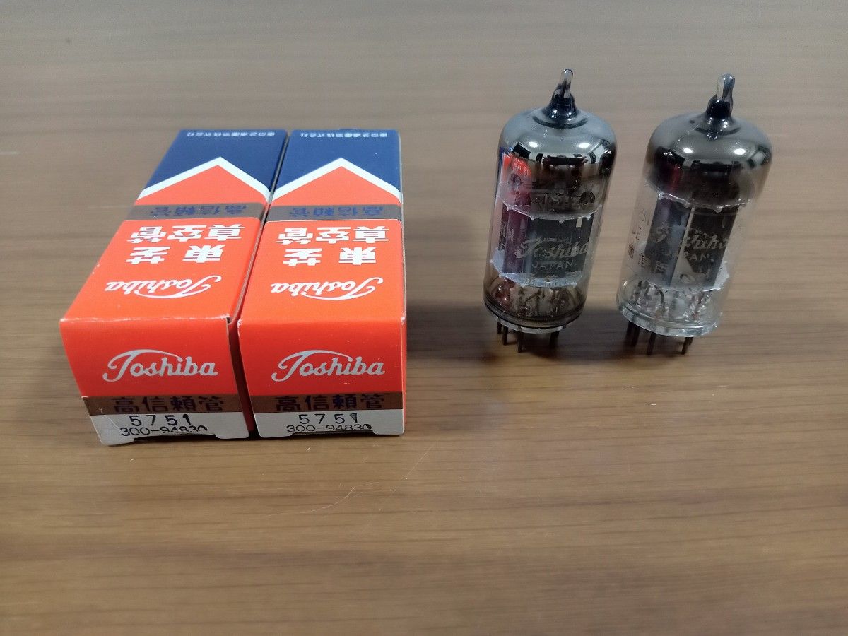 真空管 東芝 TOSHIBA 高信頼管 5751 2本 + 通信用 12AX7 オマケ 真空管 東芝 TOSHIBA 高信頼管 5751 2本 + 通信用 12AX7 オマケ