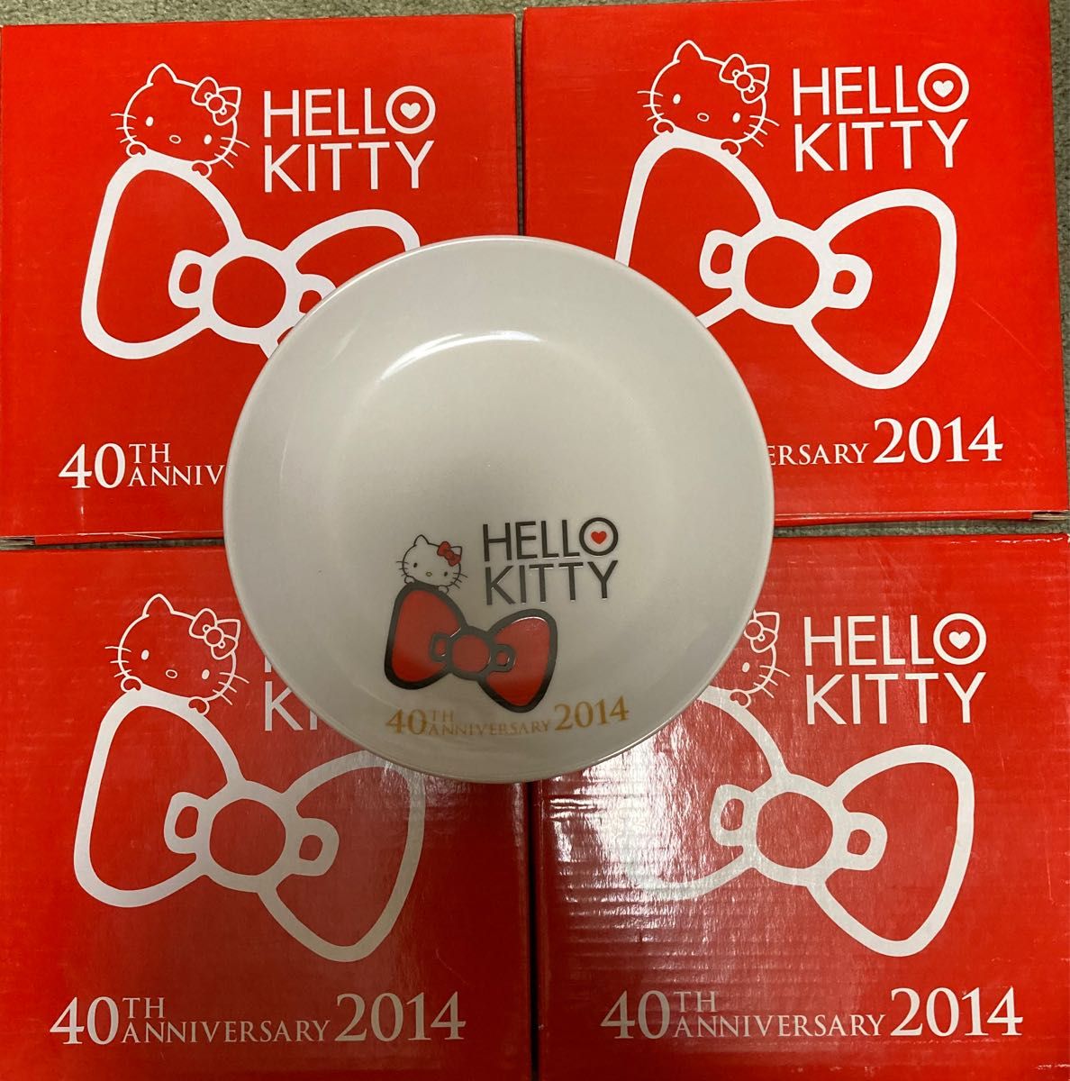 ハローキティ40周年記念 ガラスボウル・プレート 2点セット ハローキティ40周年記念 ガラスボウル・プレート 2点セット