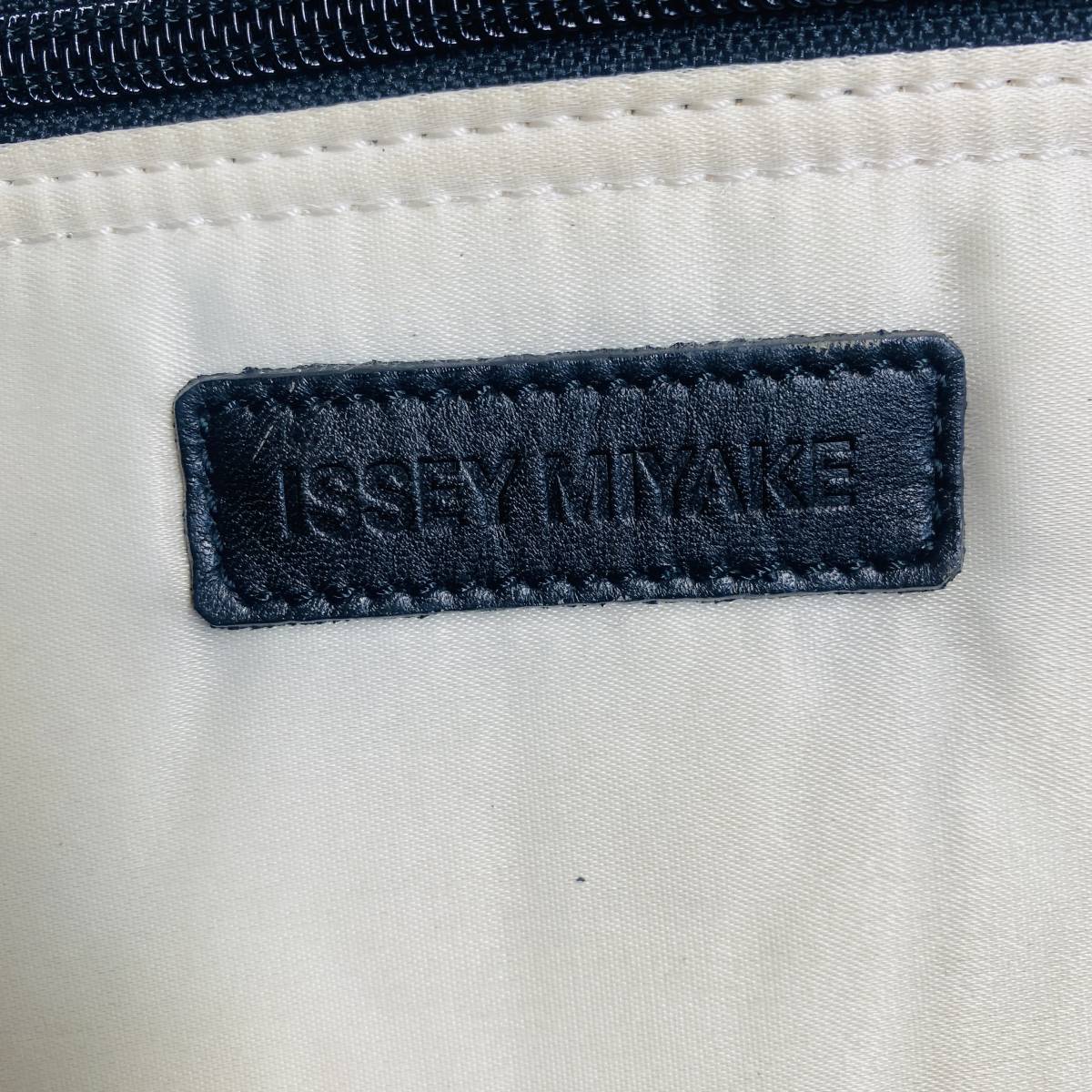 ISSEY MIYAKE イッセイミヤケ トートバッグ ハンドバック ブリーフケース ビジネスバック アイボリーの画像7