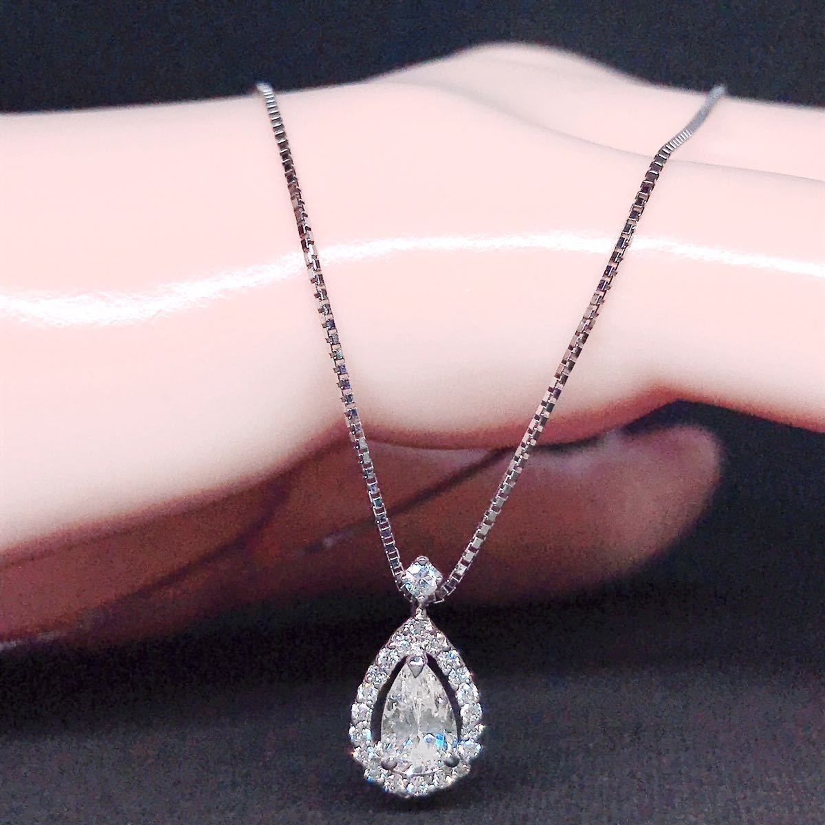 計0 458ct ペアシェイプ ダイヤモンドネックレス K18WG ヘイロー 0