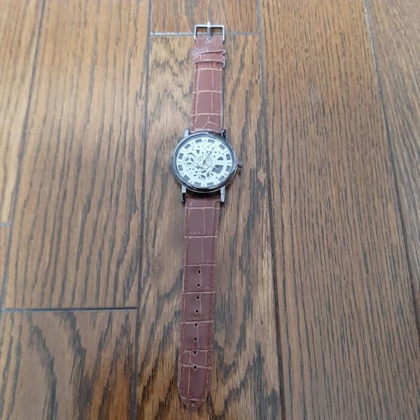 新品　未使用　スケルトン メンズ 腕時計 アナログ ウォッチ デザイン レザー風 ストラップ　時計　レディース　腕時計　茶色　ブラウン　_画像7