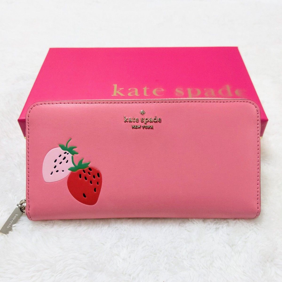 kate spade 長財布 ラウンドジップ ピンク いちご イチゴ kate spade 長財布 ラウンドジップ ピンク いちご イチゴ