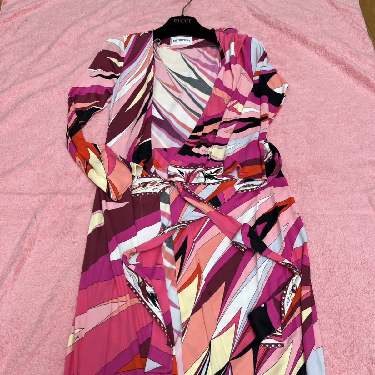 良品】EMILIO PUCCI プッチ柄襟付きワンピース 半袖 タイト 34-