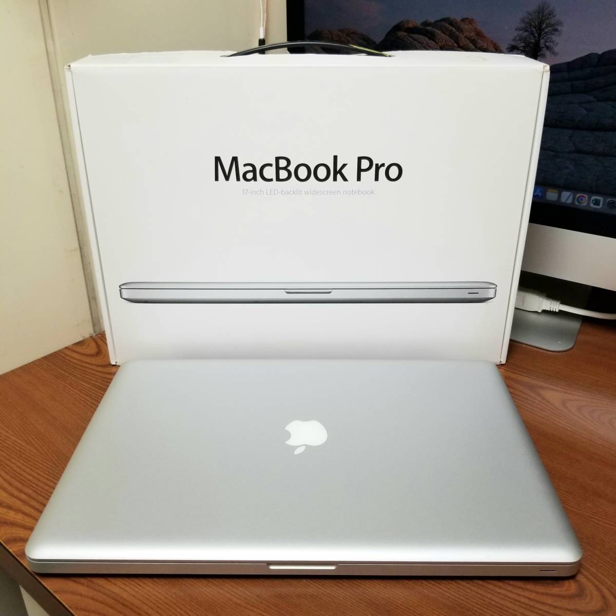 4年保証』 2011 Early 17インチ Pro Macbook 美品 Core おまけ付き i7