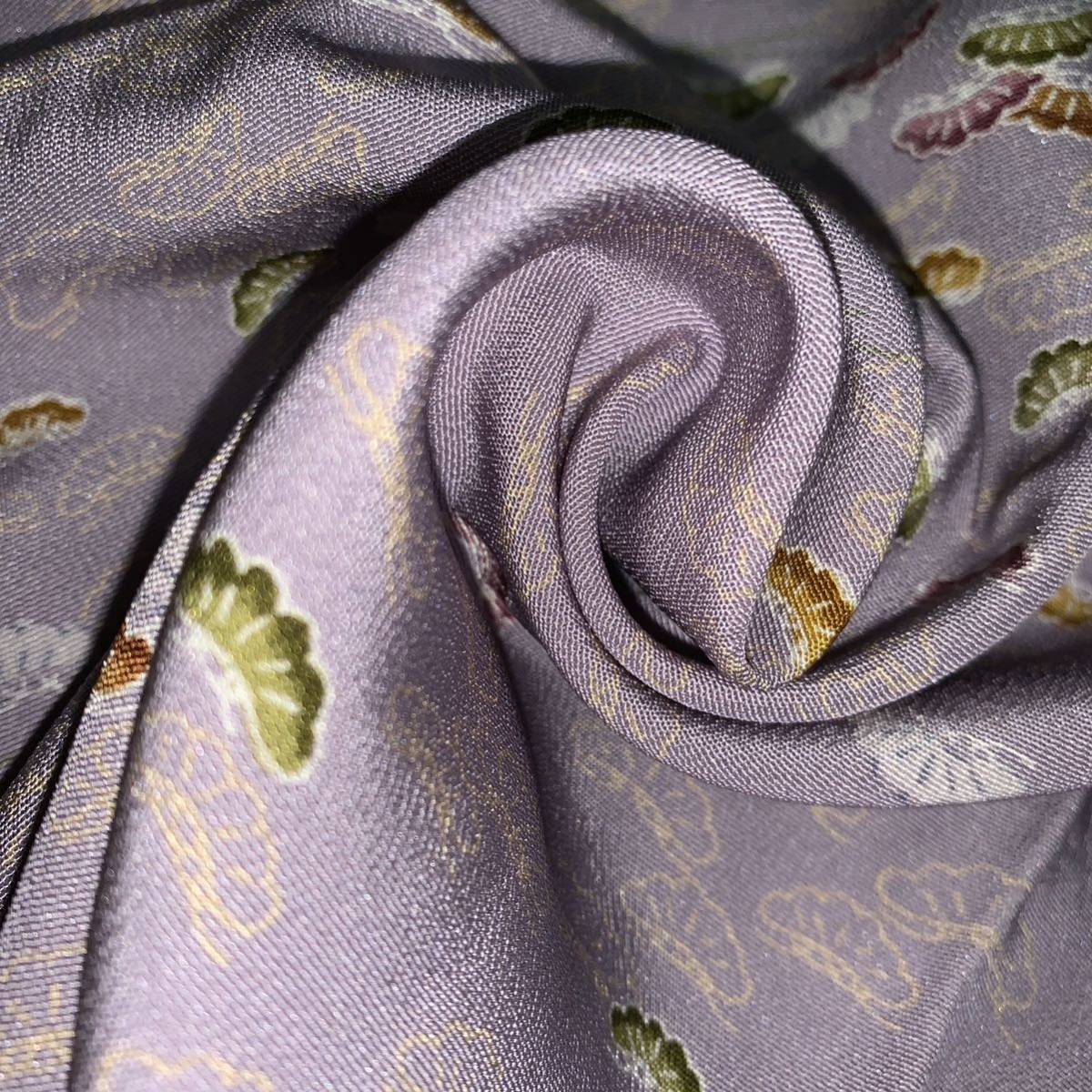 正絹 着物ハギレ　約36×82 ラベンダーに松　和柄　藤色　ちりめんはぎれ　薄紫_画像5