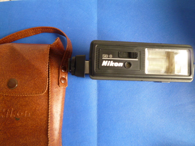 昭和レトロ アンティーク フイルム一眼レフカメラ Nikon ニコン F、F2用 SPEEDLIGHT スピードライト SB-8 ケース付 ストロボ_画像1